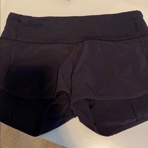 Lululemon Speed it up shorts 2.5” size 2